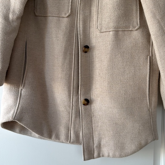 H&M oversized textured shacket - size XS but definitely oversized - gently used - Picture 5 of 5